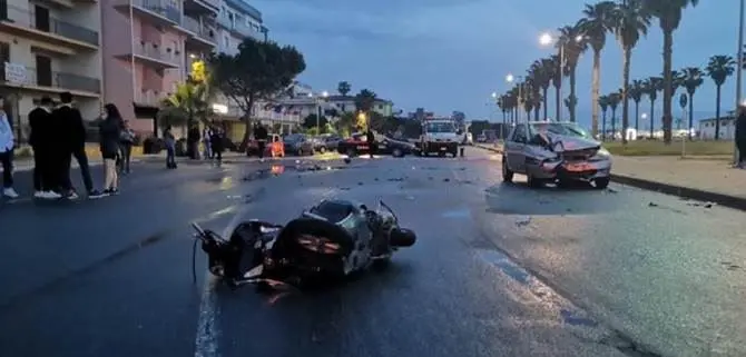 Corigliano-Rossano, provoca incidente e scappa: arrestato