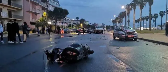 Corigliano-Rossano, provoca incidente e scappa: arrestato