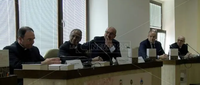 Crotone, padre Kalavakatt presenta il suo libro “Vie meravigliose di dio”