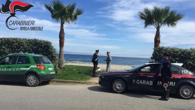 Abusi edilizi in spiaggia, denunciate 9 persone a Rossano