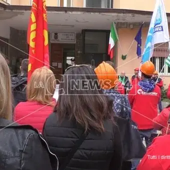 Italbacolor, tolti i sigilli all'impianto: gli operai tornano al lavoro