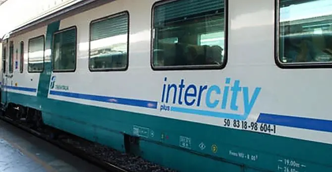 Treni, fermata a Gioia Tauro per gli intercity diretti in Sicilia