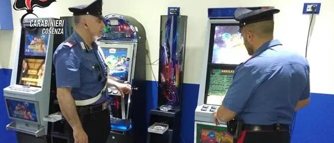 Cosenza, multe salate per slot non allacciate alla rete dei monopoli