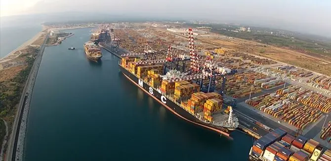 Porto di Gioia Tauro, al via lavori sui fondali per accogliere “i giganti” del mare