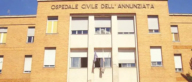 Neonato muore all’ospedale di Cosenza, sequestrata salma e acquisita cartella clinica