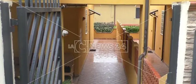 Paola, rapina a casa Ferrari: «Ho avuto paura per i miei figli»