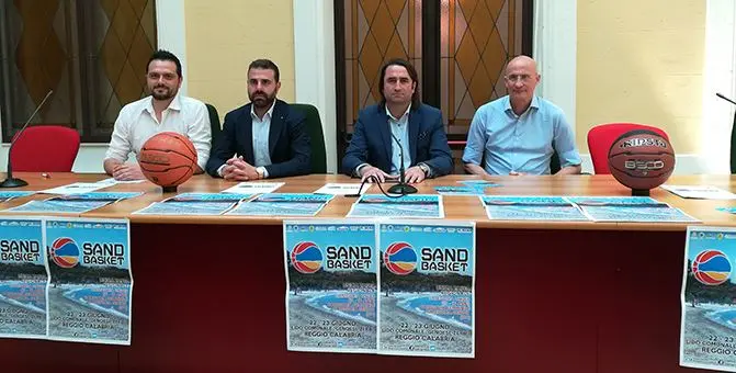 A Reggio Calabria con il Sand basket la pallacanestro si gioca sulla spiaggia