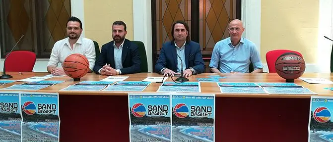 A Reggio Calabria con il Sand basket la pallacanestro si gioca sulla spiaggia