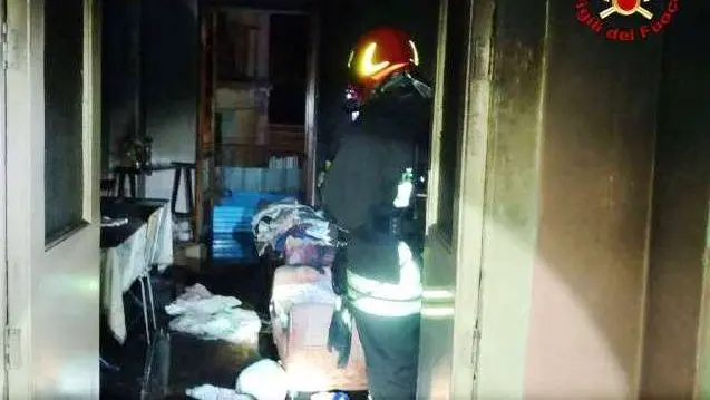 Incendio in abitazione nel Vibonese, intervento dei Vigili del fuoco