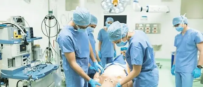 Arriva il medico-ingegnere, il futuro camice bianco con doppia laurea