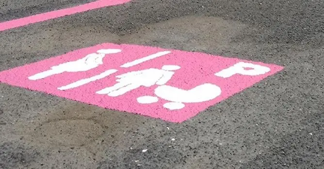 Trebisacce, le strade della cittadina ionica si tingono di rosa