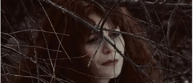 Capelli rossi, talento e mare: ricetta vincente del teatro calabrese