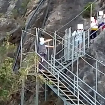 San Nicola Arcella, turisti intrappolati sulla spiaggia della Grotta del Prete