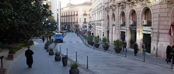 Catanzaro, 50 stalli per la sosta breve gratuita lungo corso Mazzini