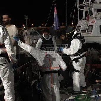 Ennesimo sbarco di migranti in Calabria, in 53 approdano a Crotone
