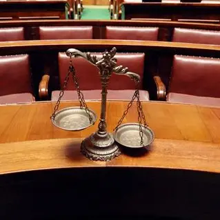 Truffa delle aste, annullata ordinanza per l’avvocato Travaglio