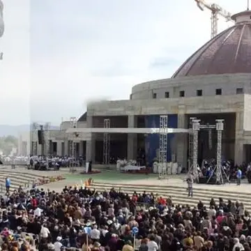 Natuzza, l’ultimatum del vescovo: «Chiesa passi a noi o niente culto»