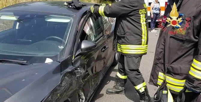 Incidente stradale sulla statale 106 a Botricello, due feriti