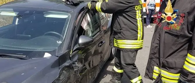 Incidente stradale sulla statale 106 a Botricello, due feriti