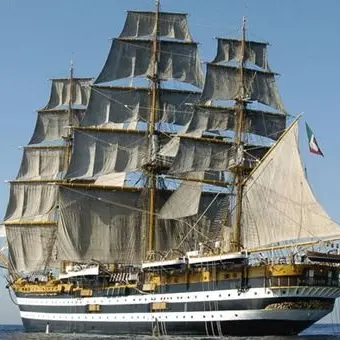 La nave Amerigo Vespucci a Scalea, ecco il programma della giornata