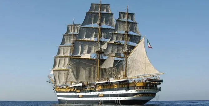 La nave Amerigo Vespucci a Scalea, ecco il programma della giornata