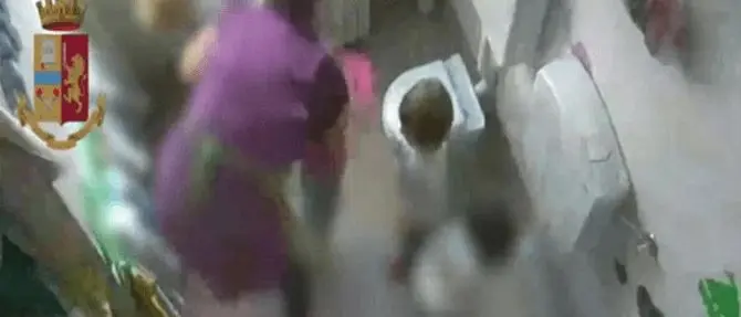 Maltrattamenti e punizioni in un asilo del bresciano, maestre arrestate