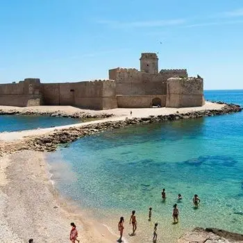 Si lavora per la riapertura de Le Castella di Isola Capo Rizzuto