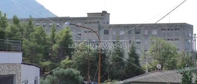 Il pronto soccorso di Praia salvo grazie al reggente dell'Asp di Cosenza