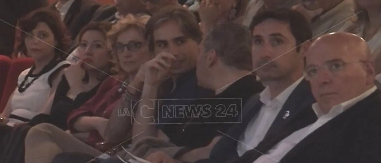 Oliverio incontra i sindaci calabresi, a Soverato “La Regione dei Comuni”