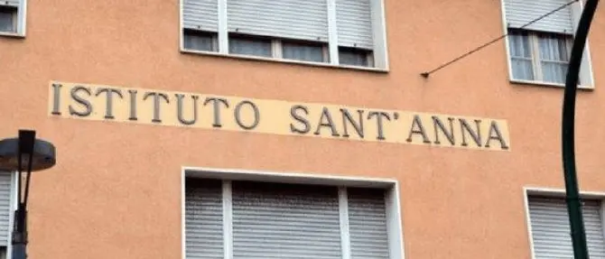 Una mamma compra la scuola del figlio per scongiurarne la chiusura