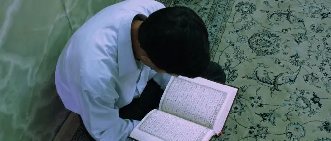 Insegnavano il Corano picchiando gli alunni con le mazze, arrestati