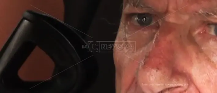 La storia di Guido, anziano senzatetto in una Vibo indifferente: «Ho lavorato tutta la vita»