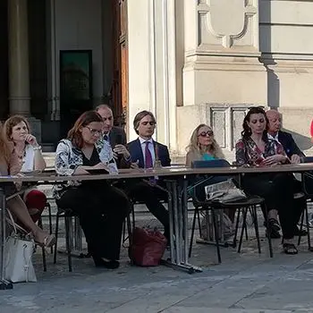 Sanità, la politica reggina in piazza: «Azzerare il debito della Calabria»