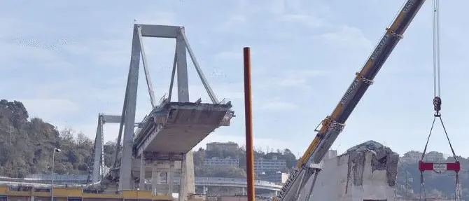 I tentacoli della Camorra sulla demolizione del Ponte Morandi. Arresti e perquisizioni