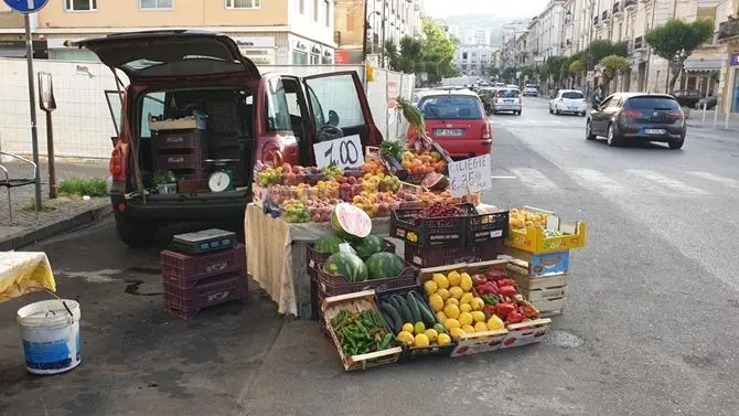 Cosenza, linea dura del Comune contro gli ambulanti