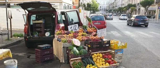 Cosenza, linea dura del Comune contro gli ambulanti