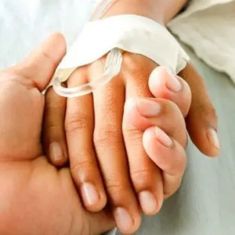 Torna nella sua Calabria per morire ma le negano la terapia del dolore