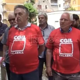 La protesta della Cgil negli ospedali: «Sbloccate le assunzioni»