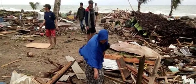 Tsunami di 20 metri, è strage in Indonesia: 168 morti