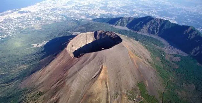 La Calabria accoglierà parte degli sfollati in caso di eruzione del Vesuvio