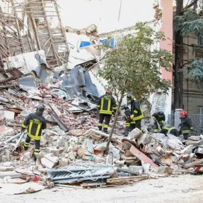 Gorizia, crolla una palazzina dopo un'esplosione: tre morti