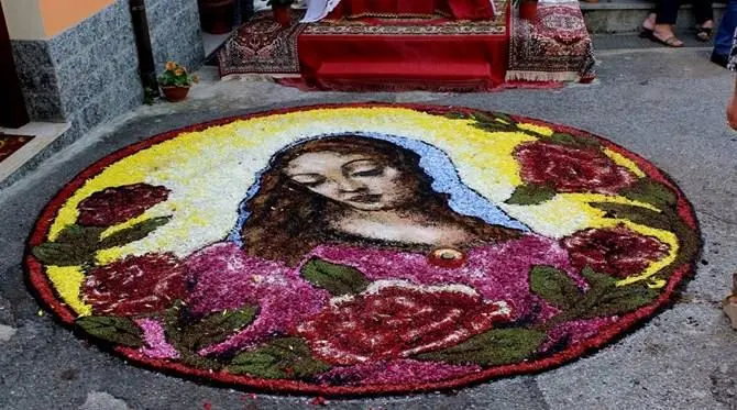 Arte e fede, a Potenzoni il tradizionale appuntamento con l’Infiorata