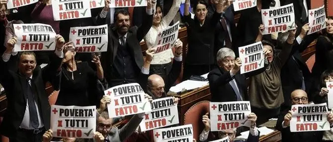 Manovra, arriva il Sì del Senato. Ma è scontro in aula