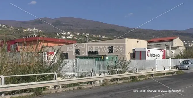 Fuscaldo, dissequestrato lo stabilimento Italbacolor. Salvi i posti di lavoro