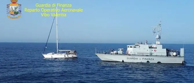 Calabria terra di sbarchi, 59 migranti approdano sulle coste crotonesi