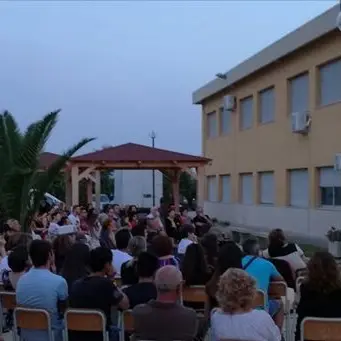 “Abbracciami invece”, il corto di Pileggi è un viaggio oltre pregiudizi e diversità