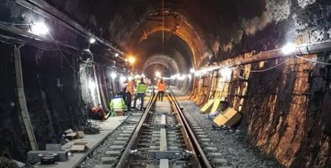 Lavori conclusi nella galleria Santomarco, riapre la linea ferroviaria Paola-Cosenza