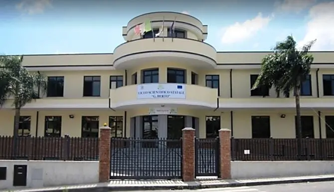 Vibo, scongiurato lo sgombero del Liceo scientifico