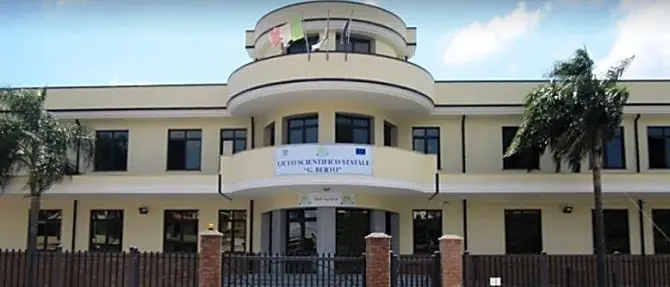 Vibo, scongiurato lo sgombero del Liceo scientifico