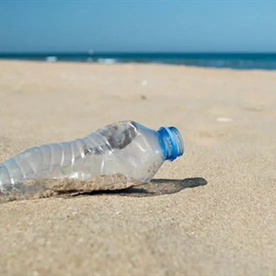 La plastica invade anche i mari e le spiagge della Calabria